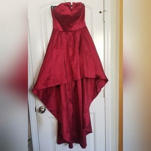 B. Smart Burgendy notch cut dress